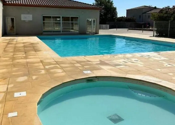 Gabin Sous Les Oliviers Holiday home *